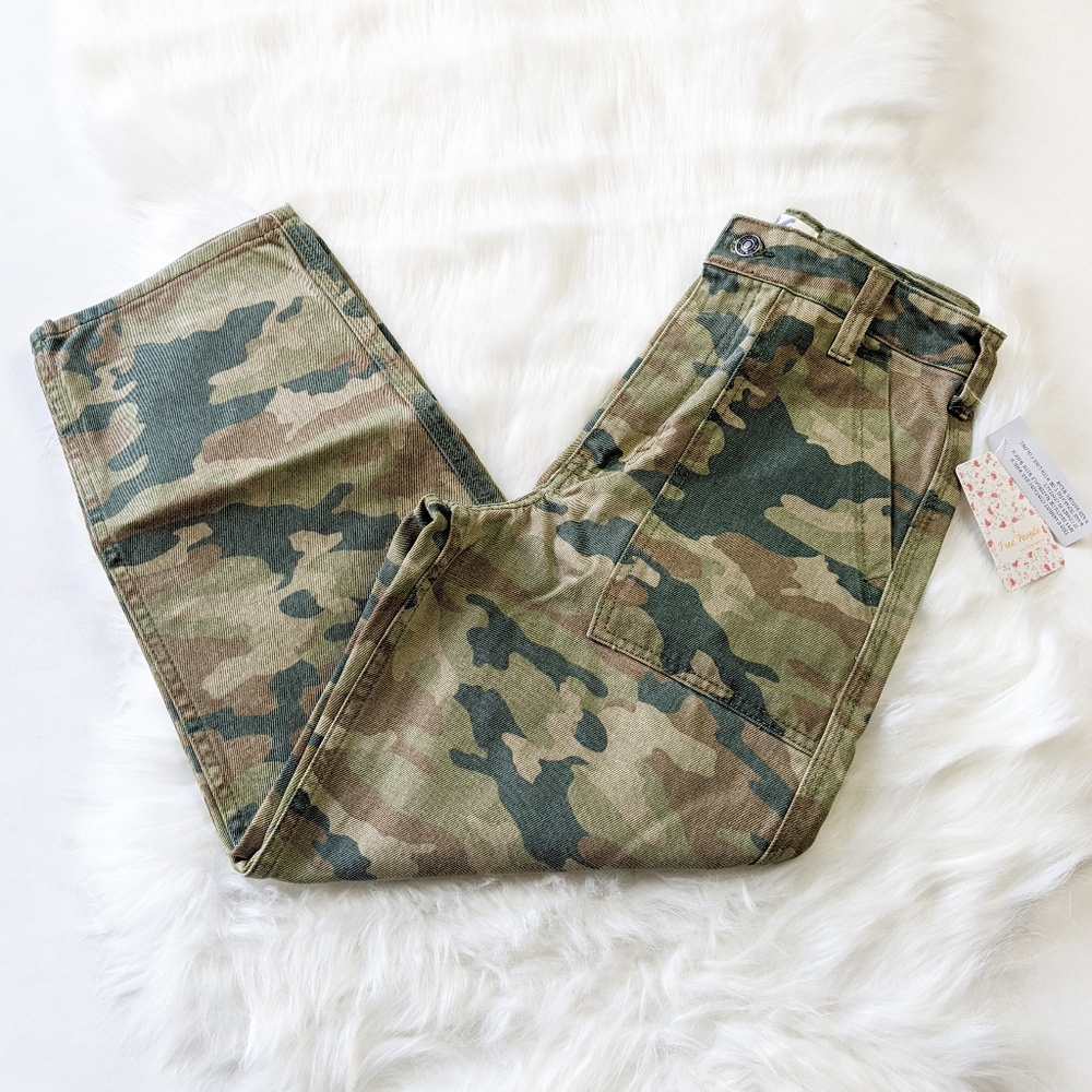 Free People Remy Camo Printed Capri Jeans